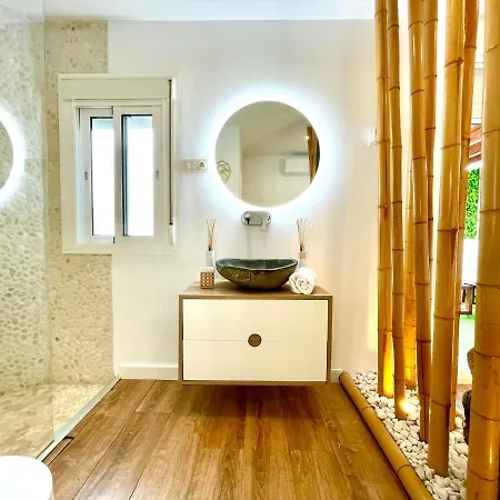 Casa De Pueblo En El Centro De Estepona, Plaza De Las Flores