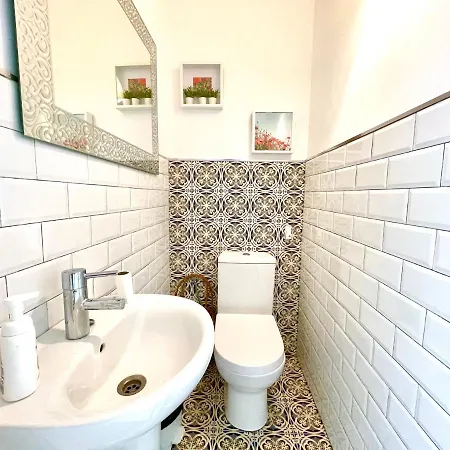 Casa De Pueblo En El Centro De Estepona, Plaza De Las Flores