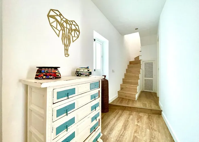 Casa De Pueblo En El Centro De Estepona, Plaza De Las Flores بيت للعطل إِستيبونا