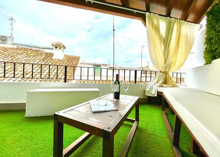 Casa De Pueblo En El Centro De Estepona, Plaza De Las Flores * إِستيبونا