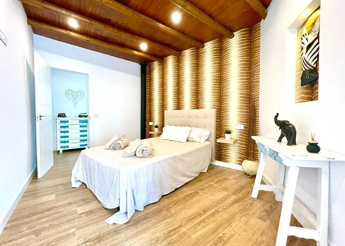 Casa De Pueblo En El Centro De Estepona, Plaza De Las Flores