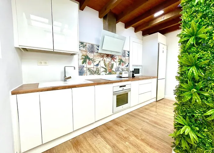 بيت للعطل Casa De Pueblo En El Centro De Estepona, Plaza De Las Flores *