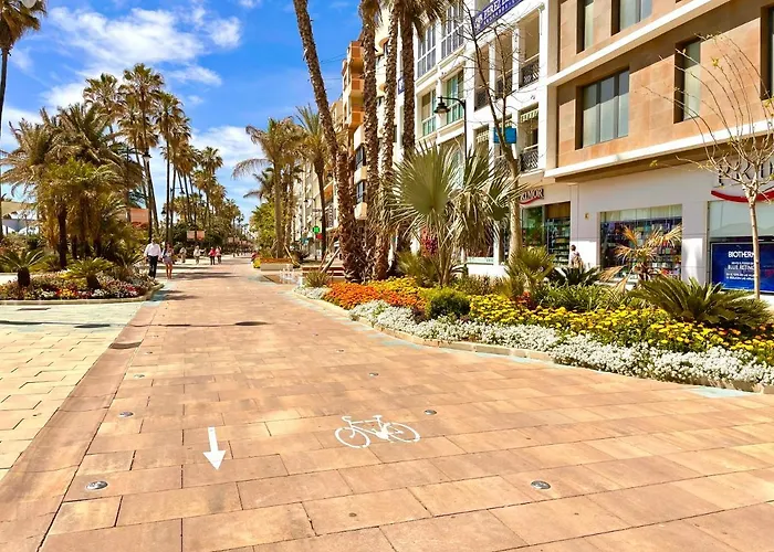 بيت للعطل Casa De Pueblo En El Centro De Estepona, Plaza De Las Flores إِستيبونا