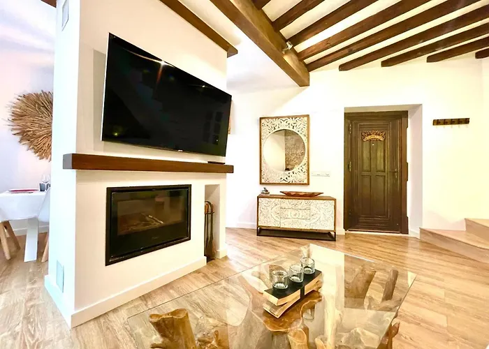 Casa De Pueblo En El Centro De Estepona, Plaza De Las Flores بيت للعطل *