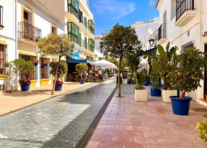 Casa De Pueblo En El Centro De Estepona, Plaza De Las Flores * إِستيبونا