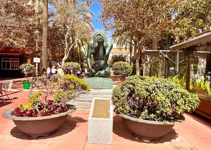 Casa De Pueblo En El Centro De Estepona, Plaza De Las Flores * إِستيبونا