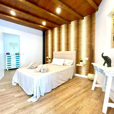 Casa De Pueblo En El Centro De Estepona, Plaza De Las Flores